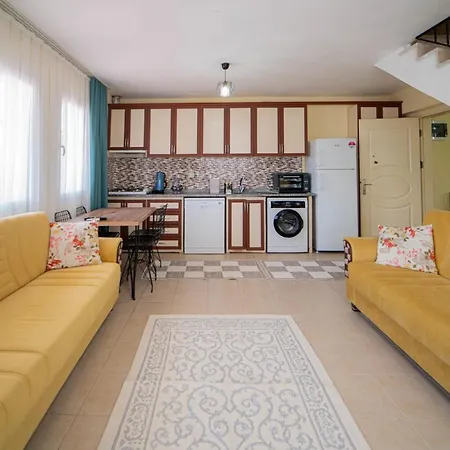 Central House Near Calis Beach With Balcony And View In Apartmán *